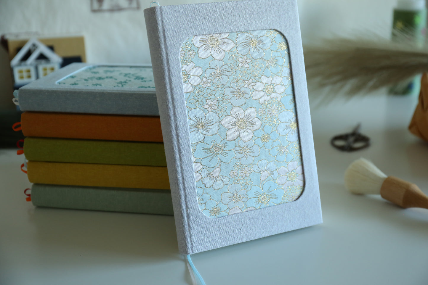Rounded Spine Dot Grid Journal(Flower)