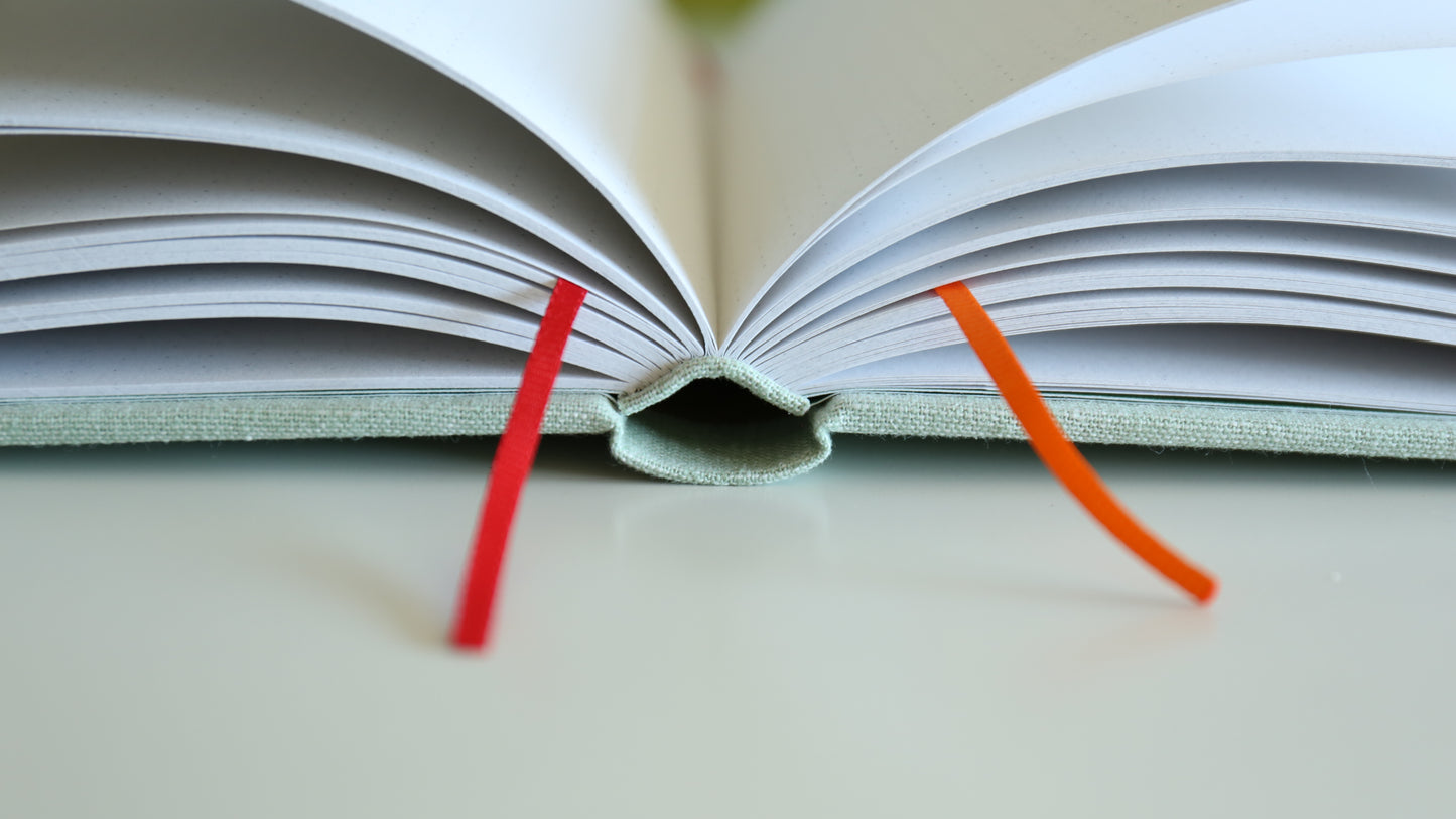 Rounded Spine Dot Grid Journal(Patterned Brocade)
