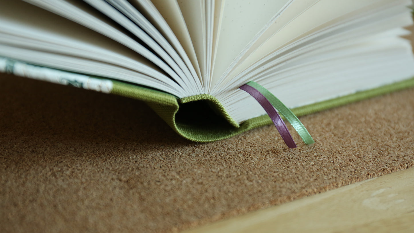 Green Series Round-Spine Journal (window)