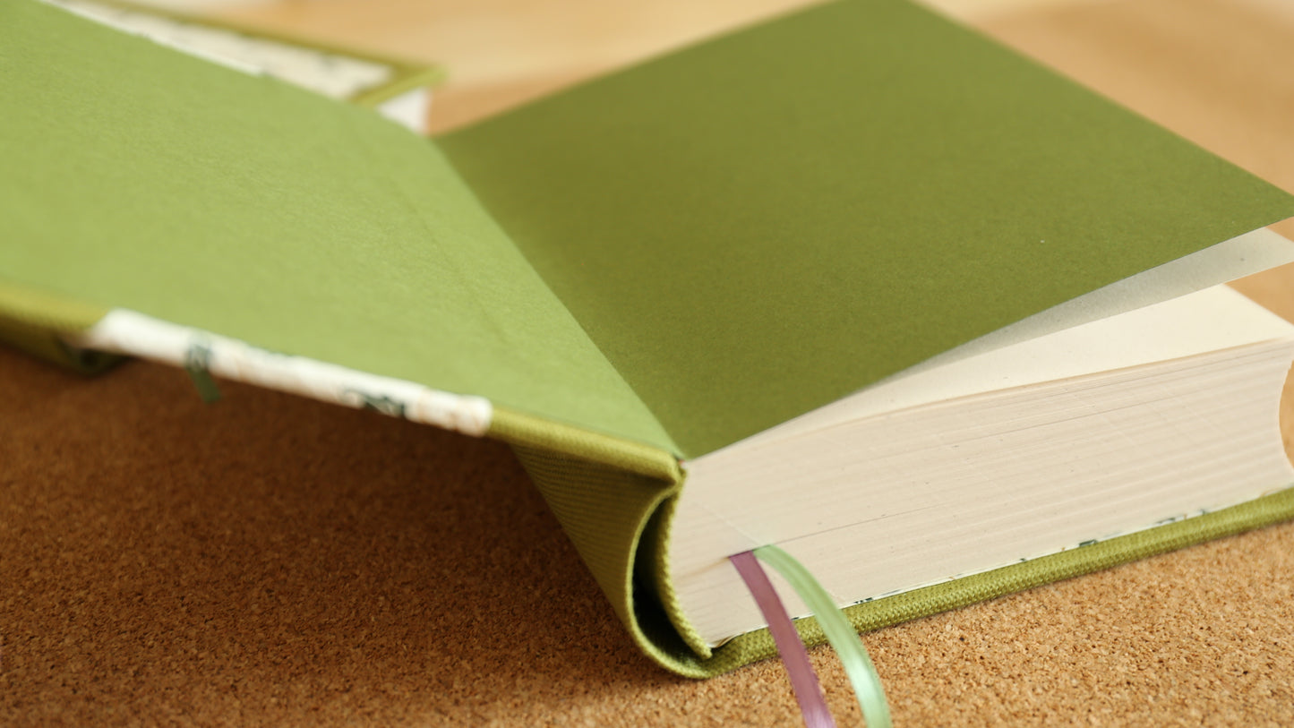 Green Series Round-Spine Journal (corner)