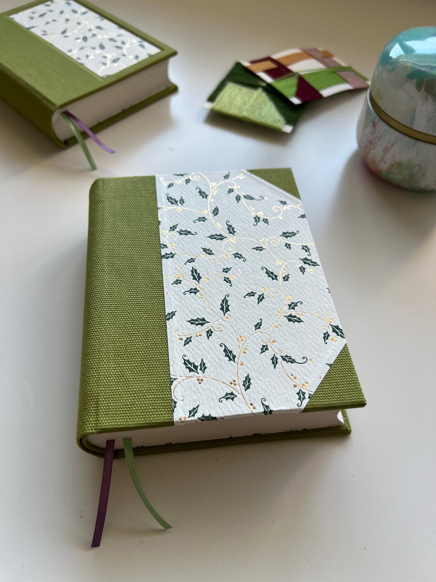 Green Series Round-Spine Journal (corner)