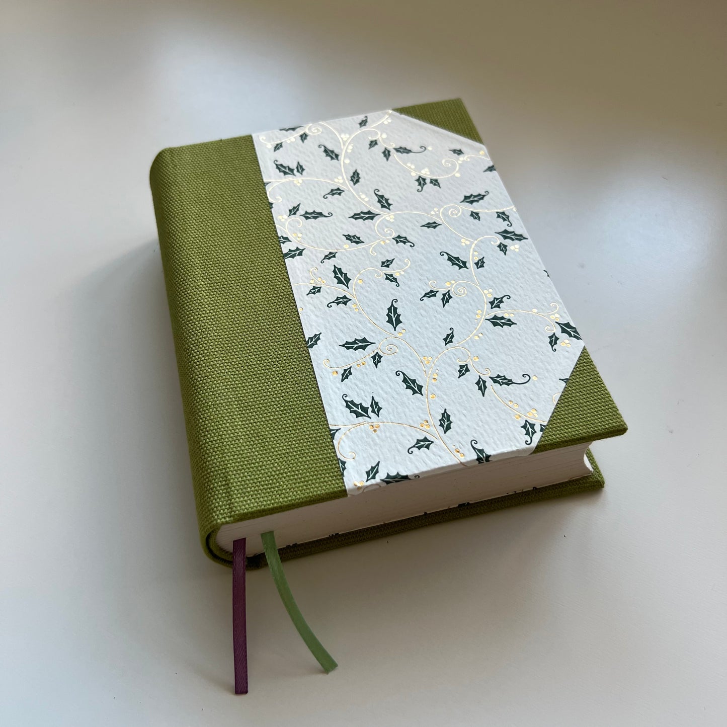 Green Series Round-Spine Journal (corner)