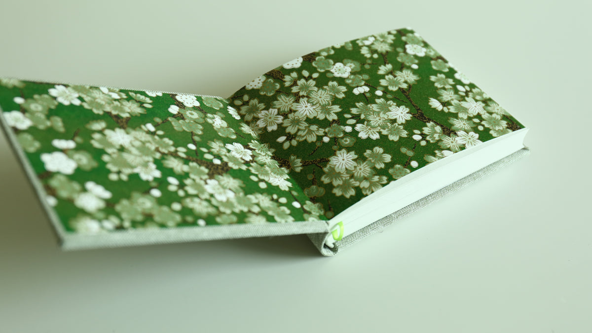 Handmade A6 Rounded-Spine Sketchbook (Green)