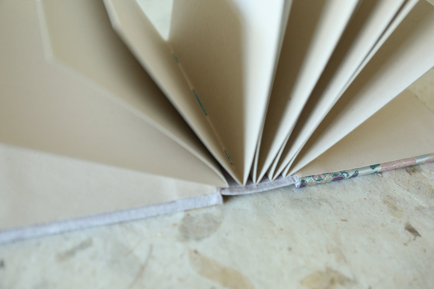 Song Brocade photo album (patterned brocade)