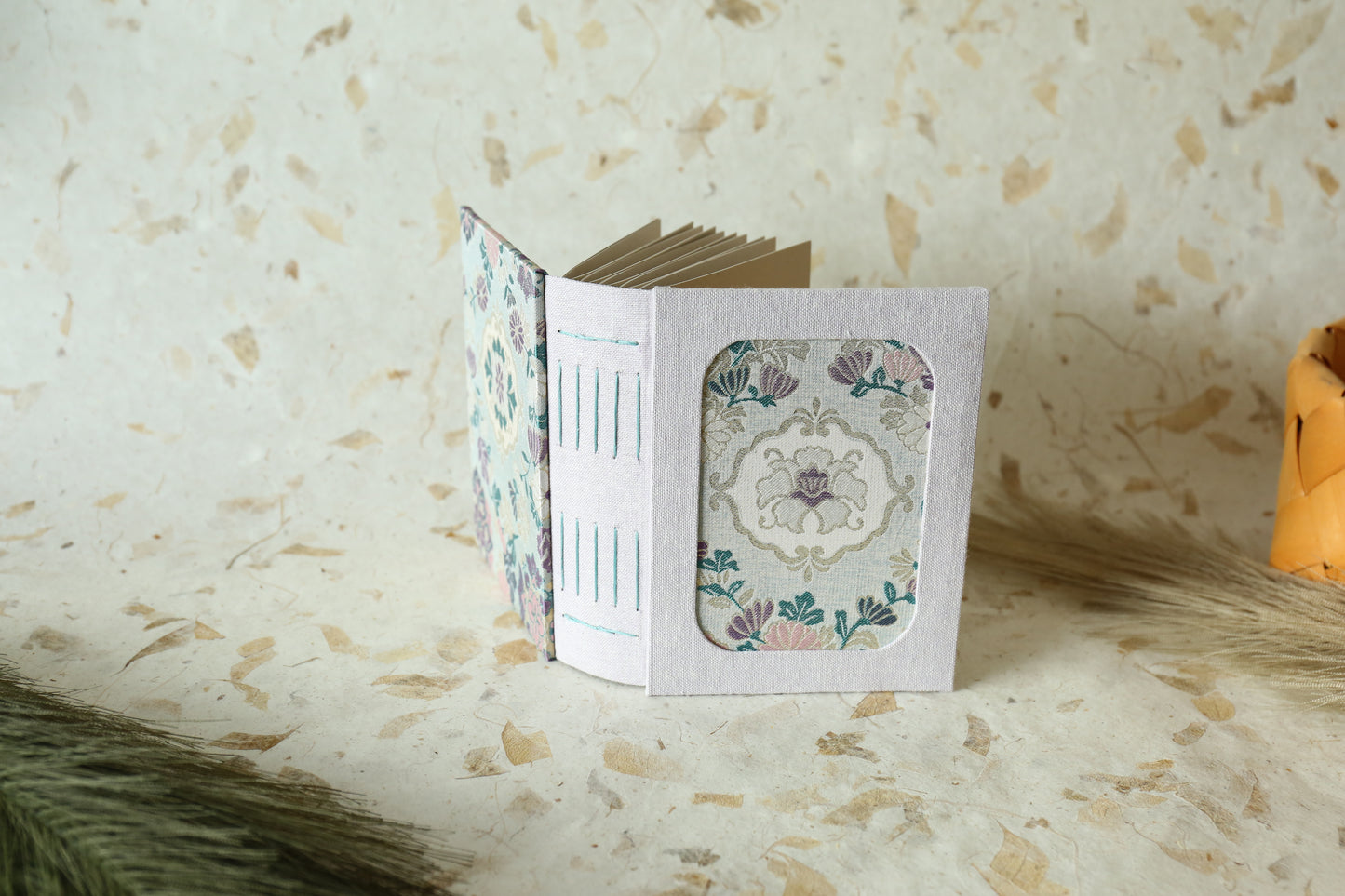 Song Brocade photo album (patterned brocade)