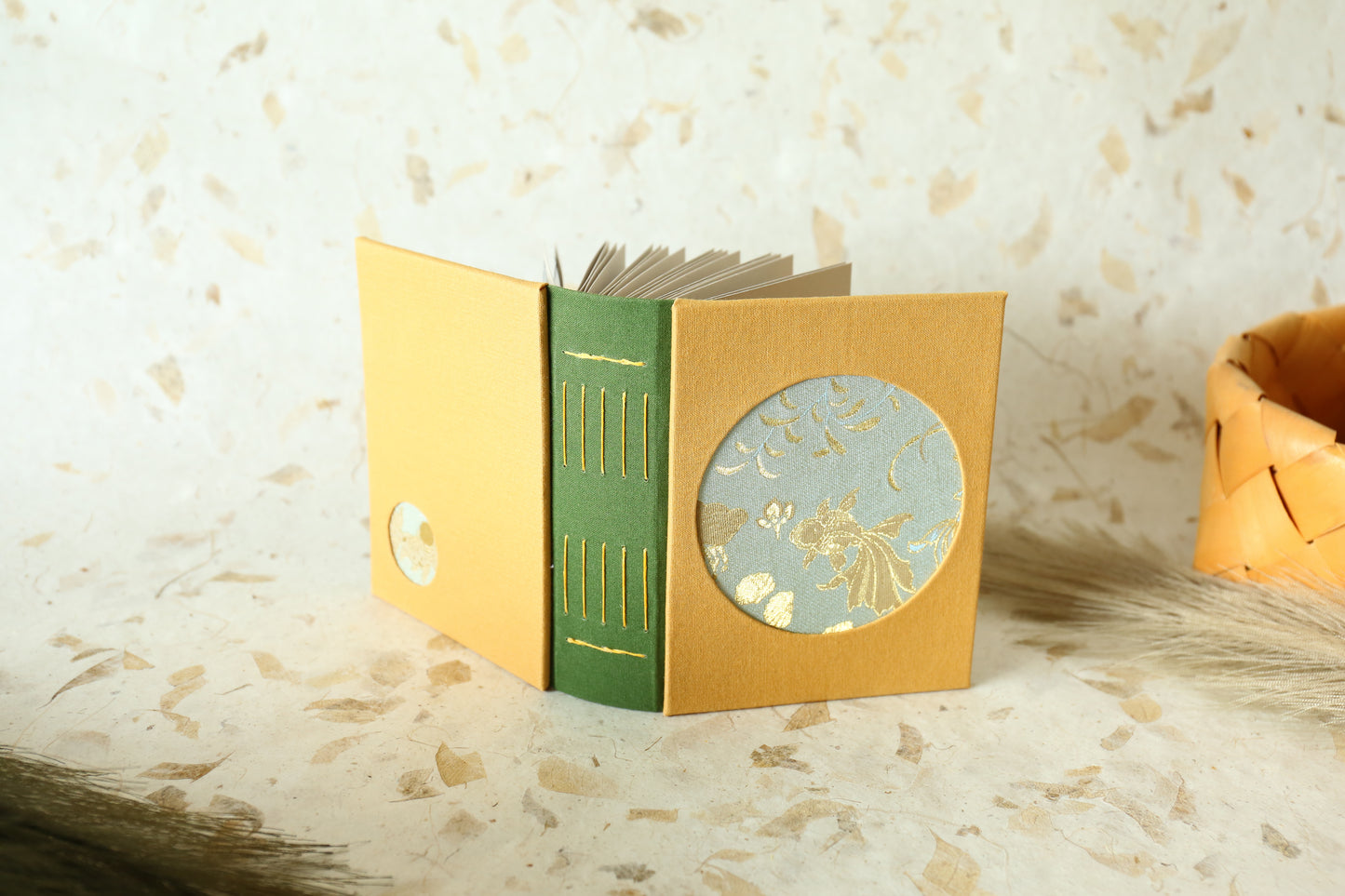 Song Brocade photo album (Golden Fish)