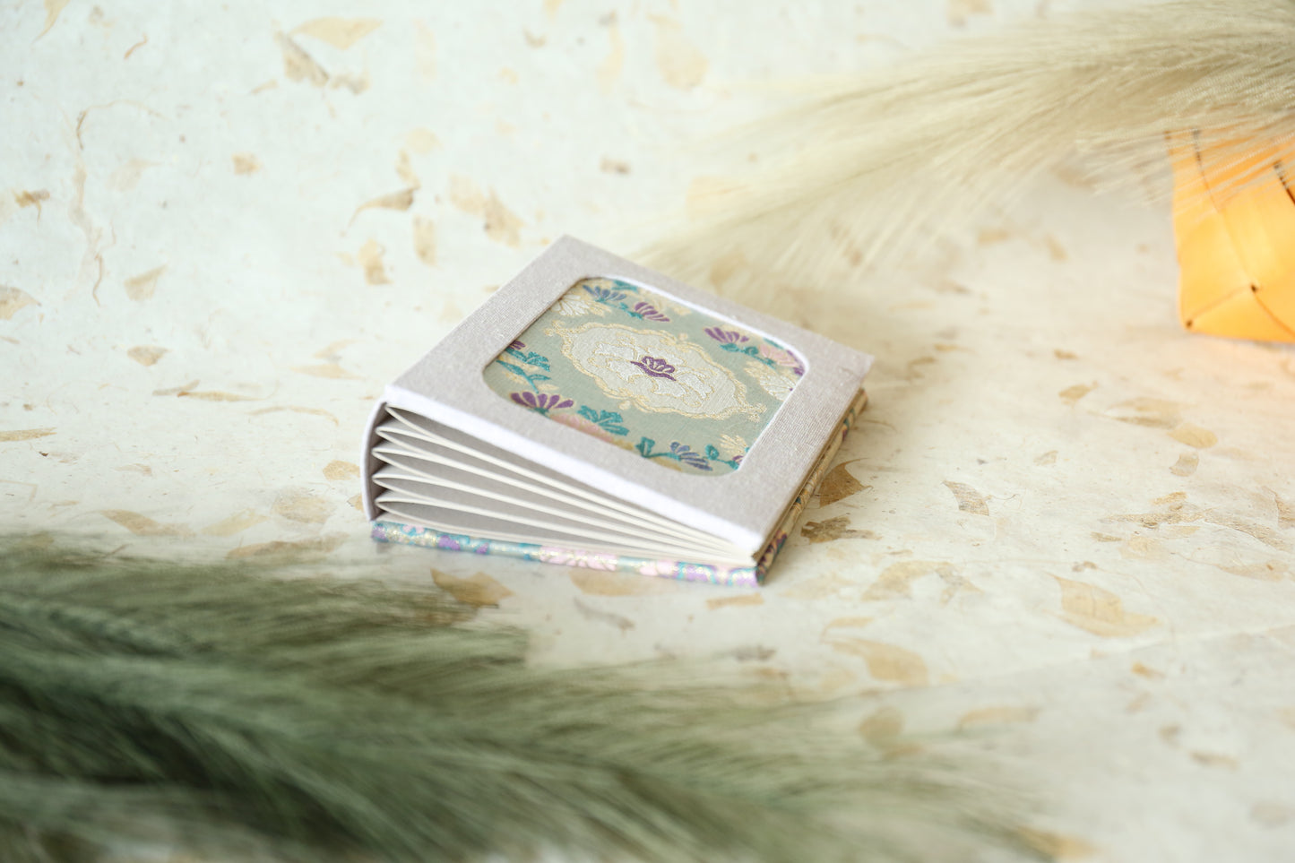 Song Brocade photo album (patterned brocade)