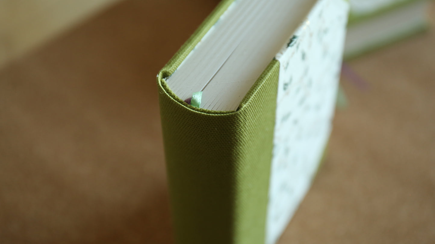 Green Series Round-Spine Journal (corner)