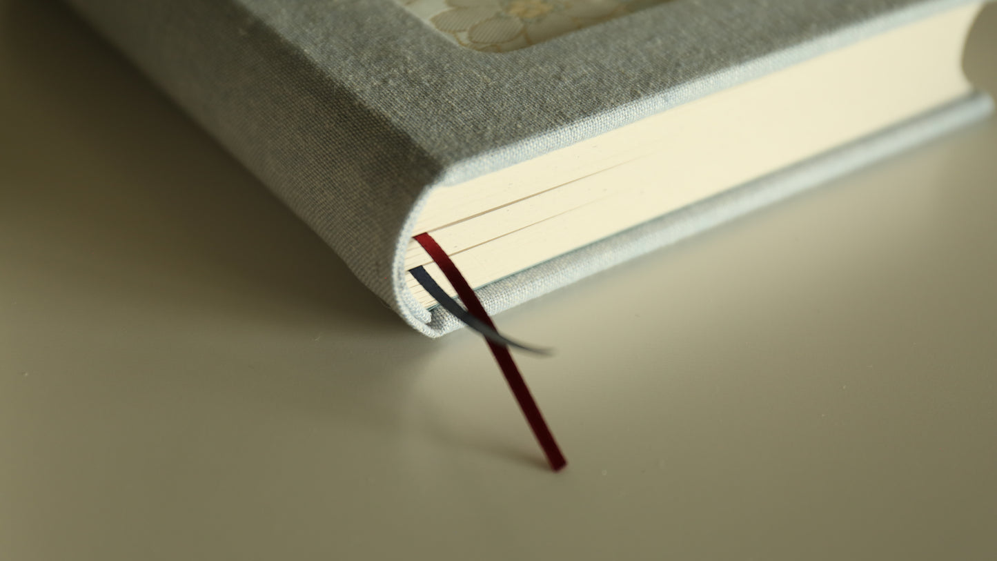 Rounded Spine Journal With a Tricolor Theme (Blue Flower)