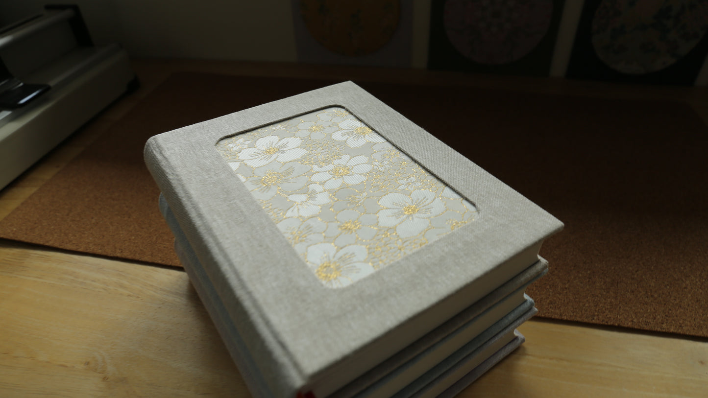 Rounded Spine Journal With a Tricolor Theme (Oat Flower)