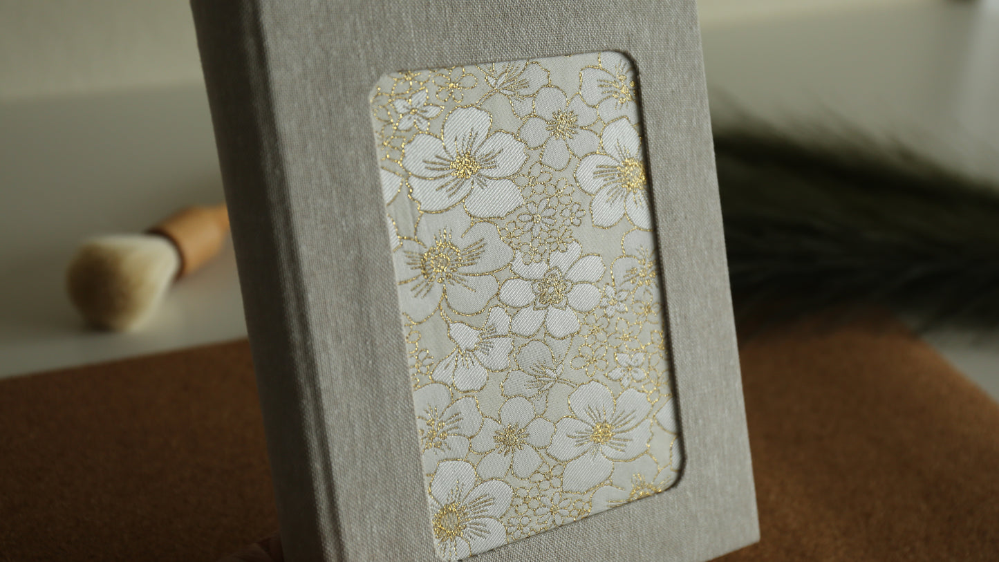 Rounded Spine Journal With a Tricolor Theme (Oat Flower)