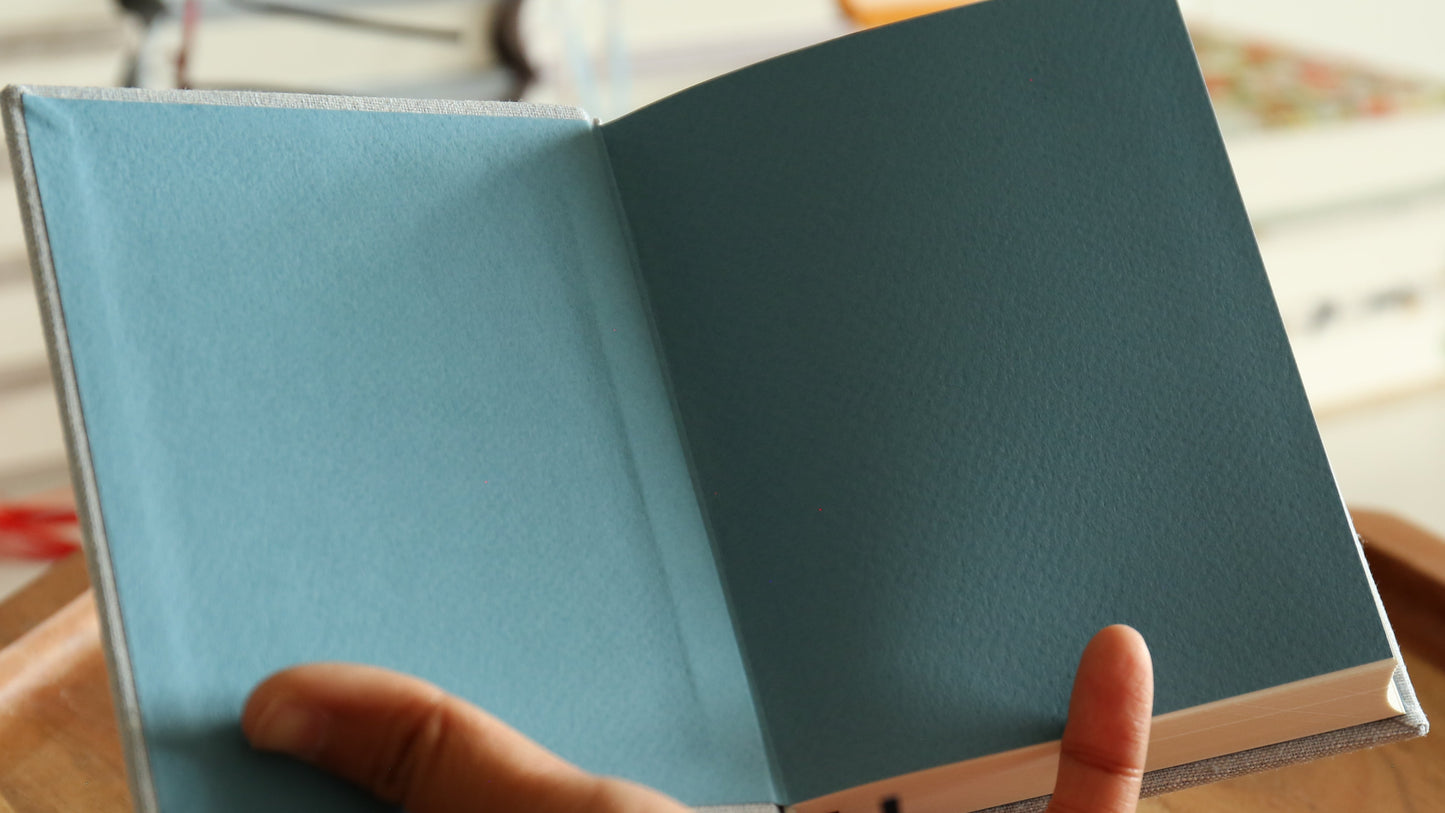 Rounded Spine A6 Journal (Blue Flower)