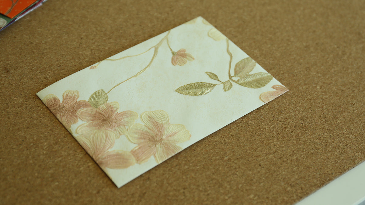 Floral Embossed Envelope 🌸 📮