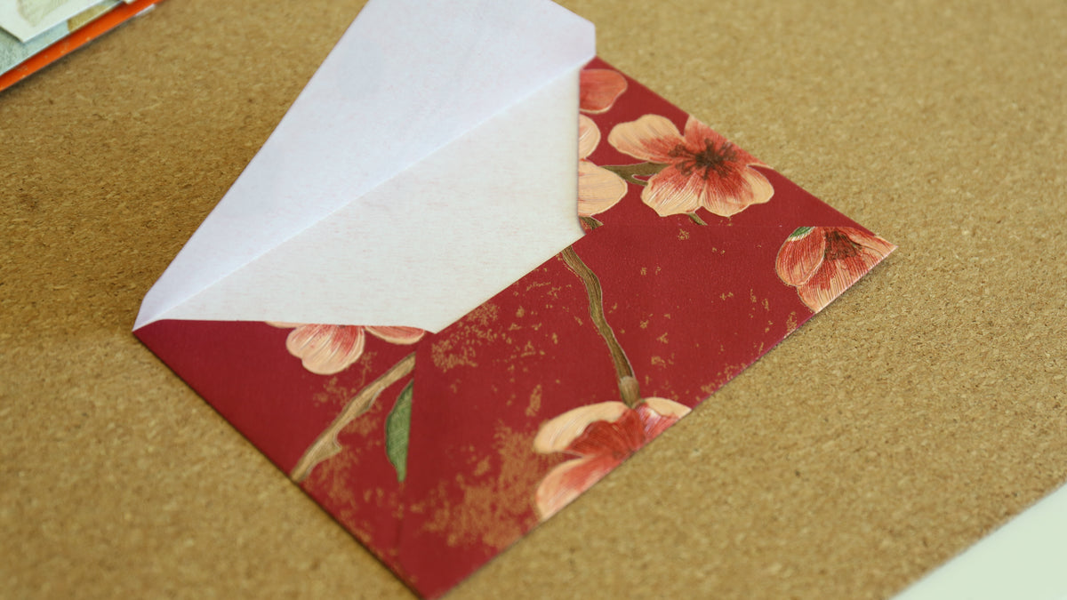 Floral Embossed Envelope 🌸 📮