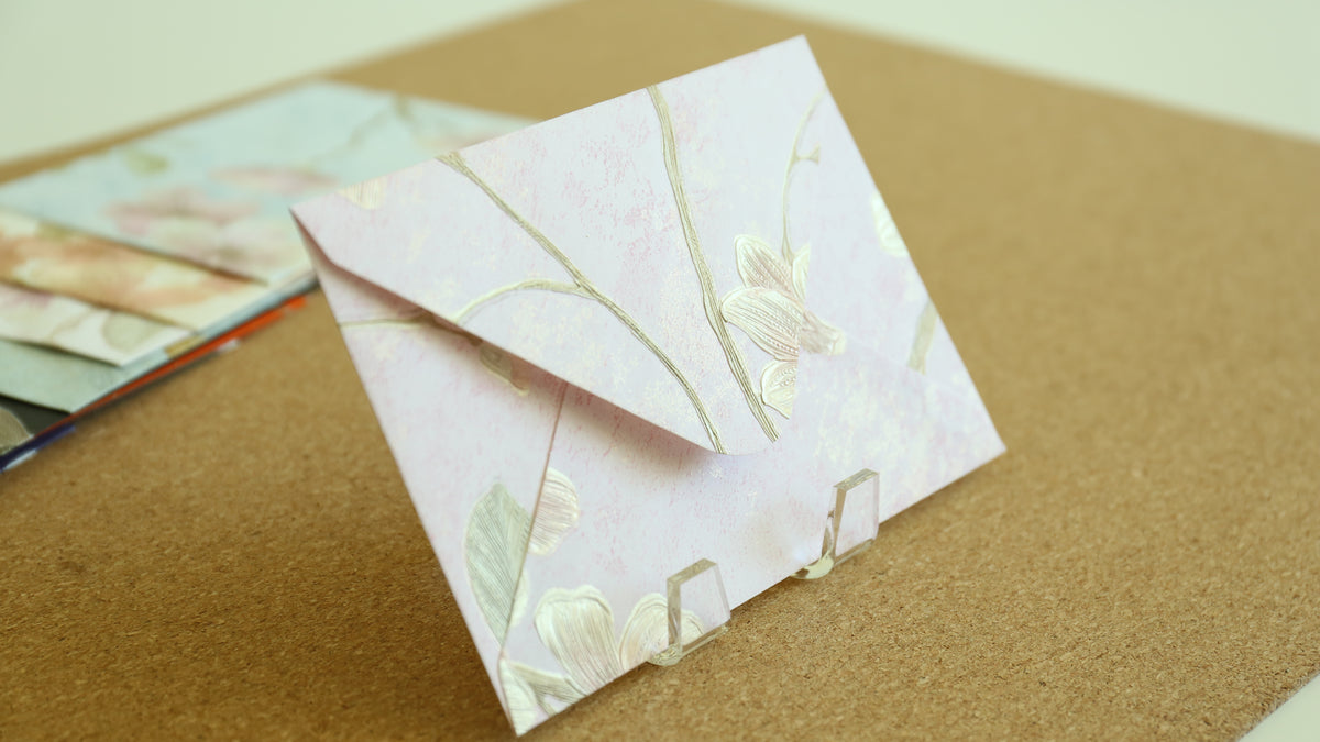 Floral Embossed Envelope 🌸 📮