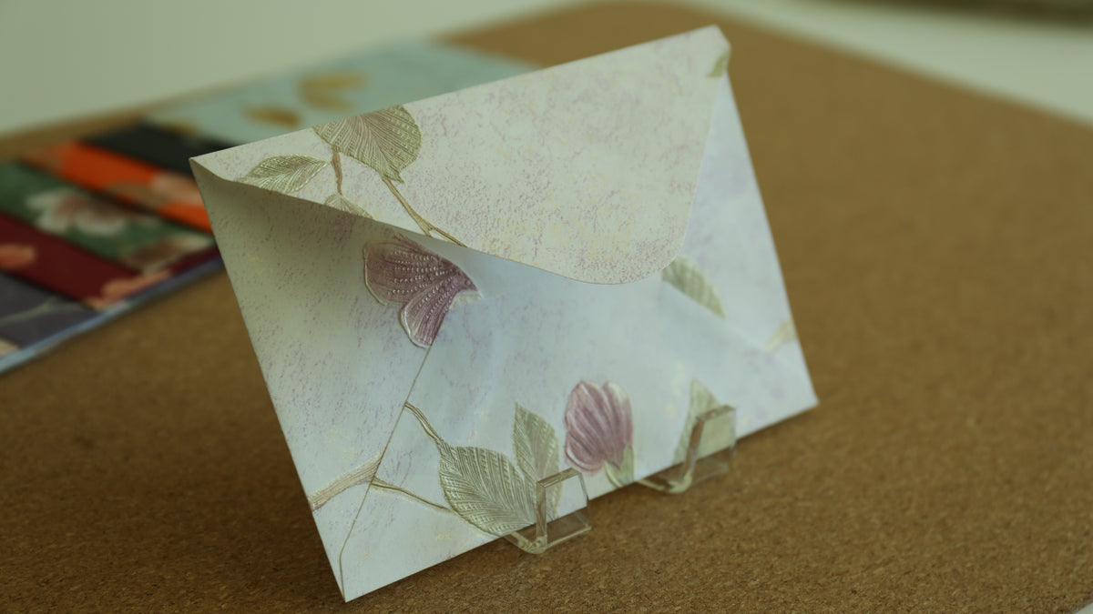 Floral Embossed Envelope 🌸 📮