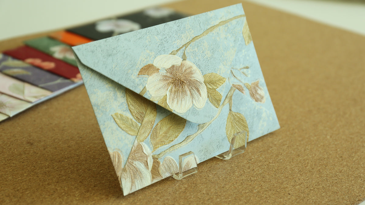 Floral Embossed Envelope 🌸 📮