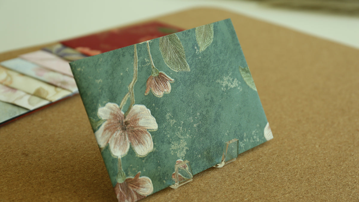 Floral Embossed Envelope 🌸 📮