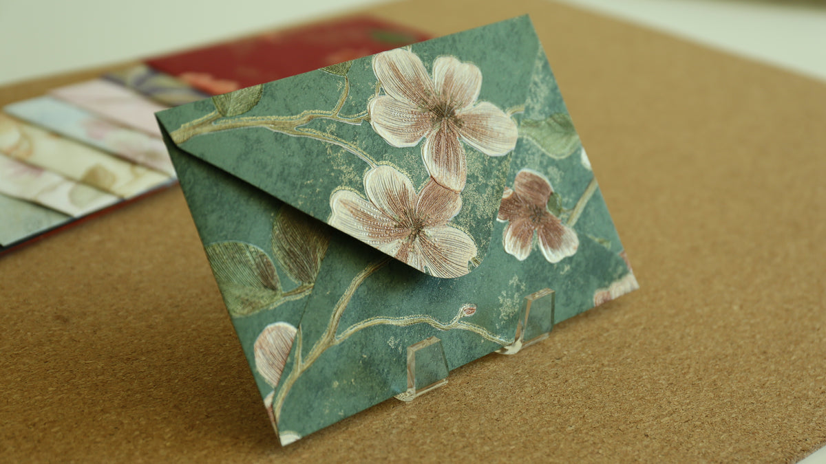 Floral Embossed Envelope 🌸 📮