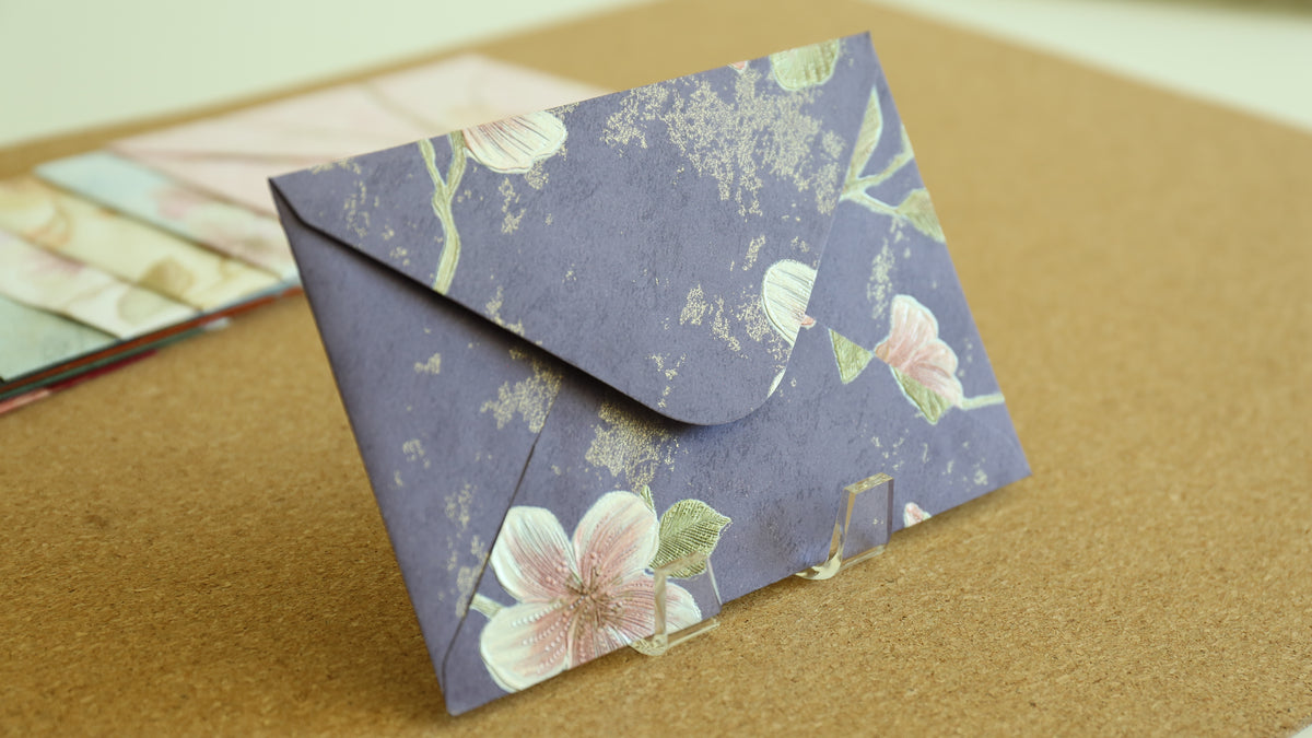 Floral Embossed Envelope 🌸 📮