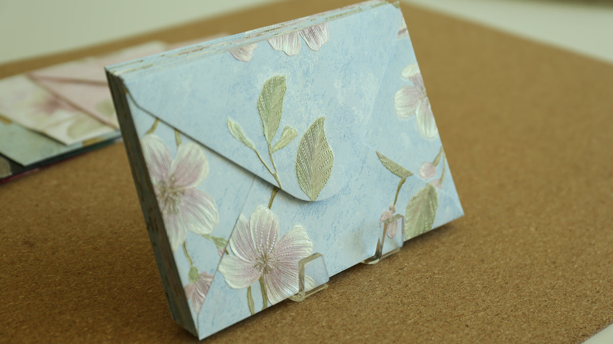 Floral Embossed Envelope 🌸 📮
