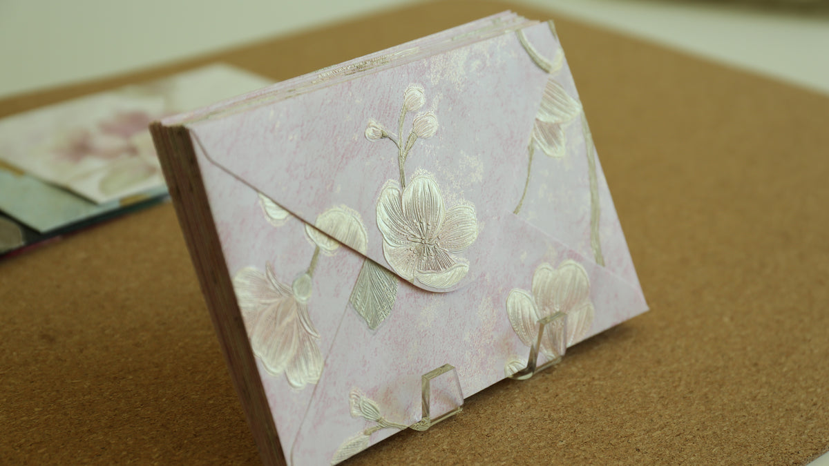 Floral Embossed Envelope 🌸 📮