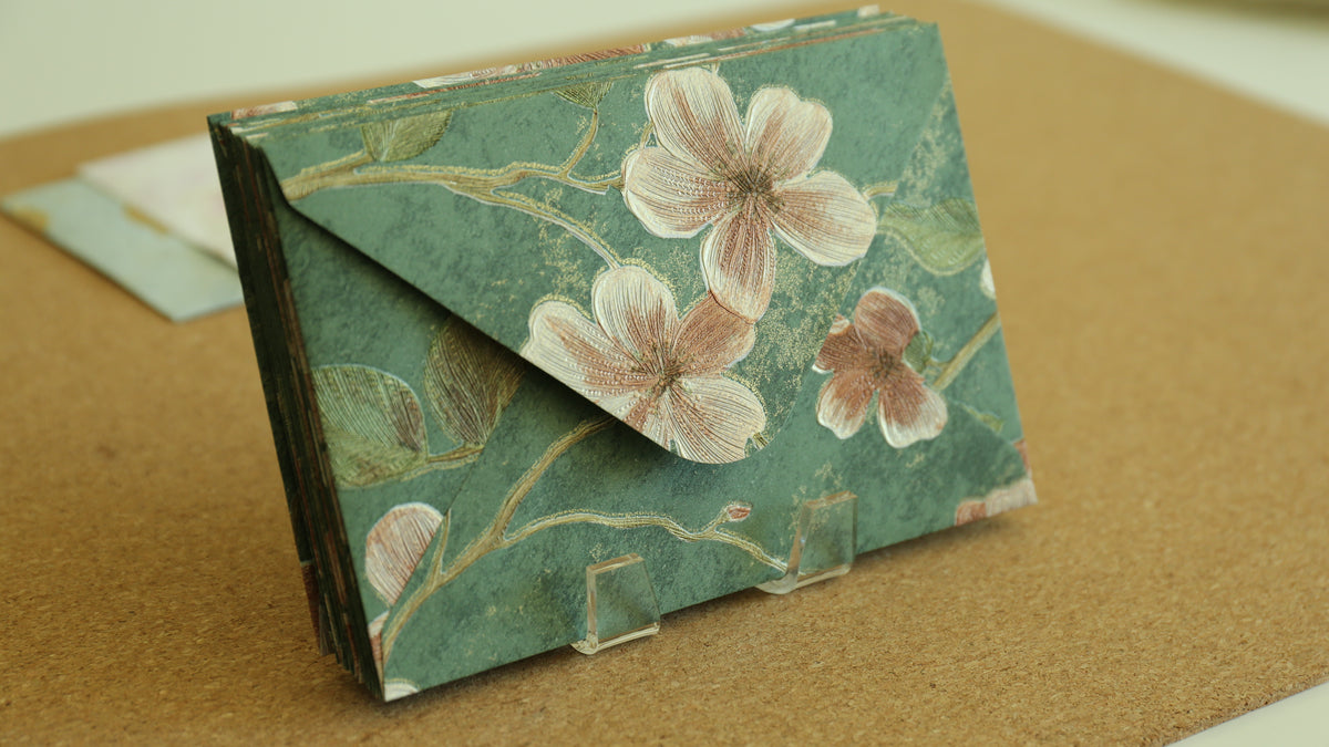 Floral Embossed Envelope 🌸 📮