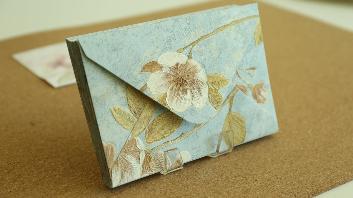 Floral Embossed Envelope 🌸 📮