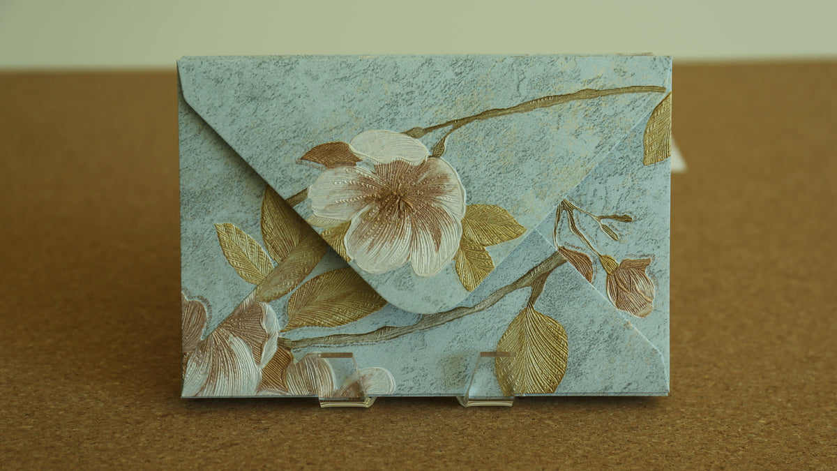 Floral Embossed Envelope 🌸 📮
