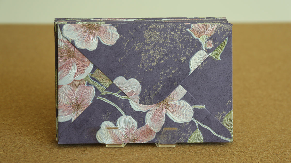 Floral Embossed Envelope 🌸 📮