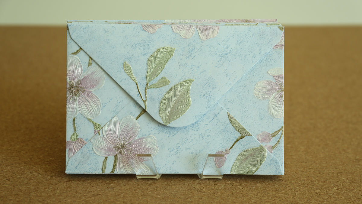 Floral Embossed Envelope 🌸 📮