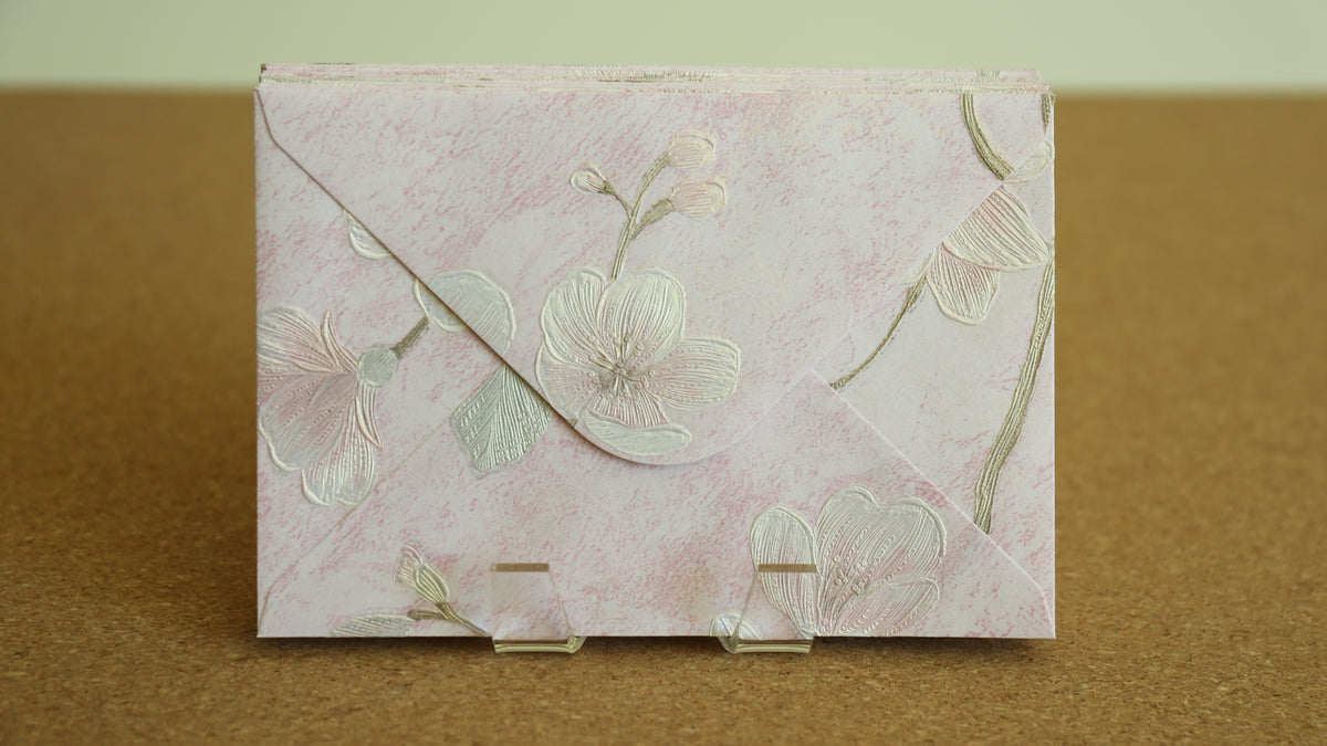 Floral Embossed Envelope 🌸 📮