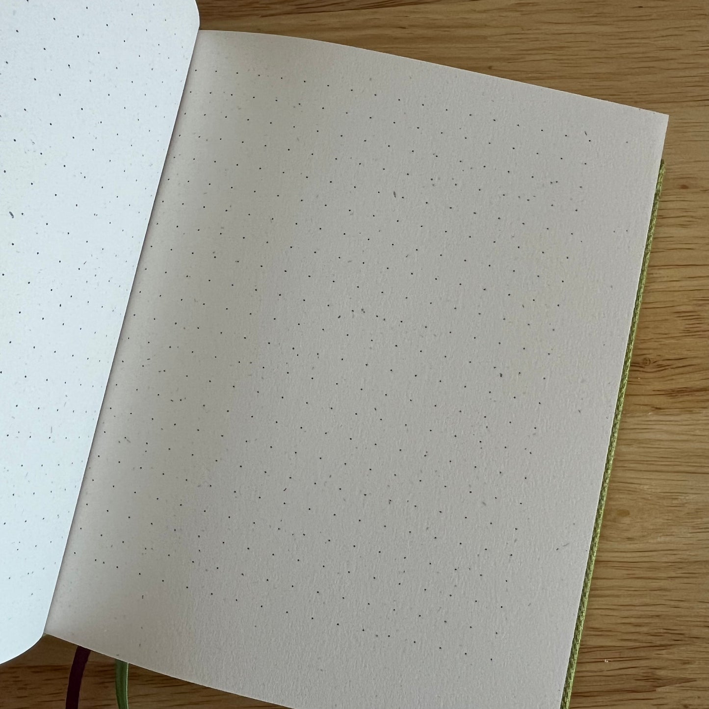 Green Series Round-Spine Journal (window)